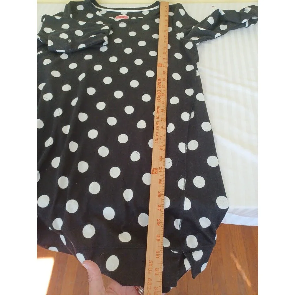 Kate Spade black white polkadot knit dress M pockets comfy trendy classic design
